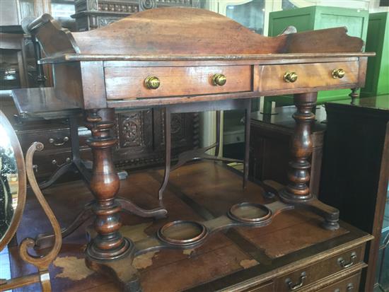 Victorian mahogany washstand